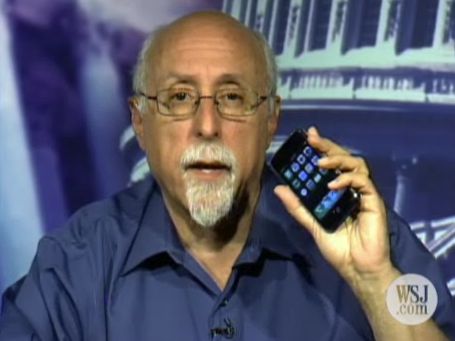 Walt Mossberg with iPhone Walt Mossberg with iPhone