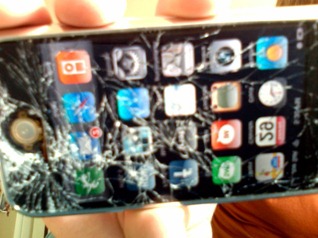 broken-iphone