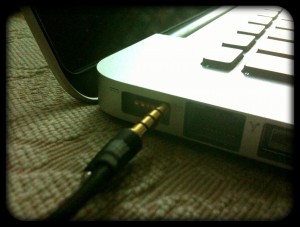 magnetic earphone jack