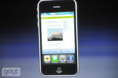 iPhone multitasking demo