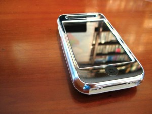 iSkin Enigma for iPhone 3GS2